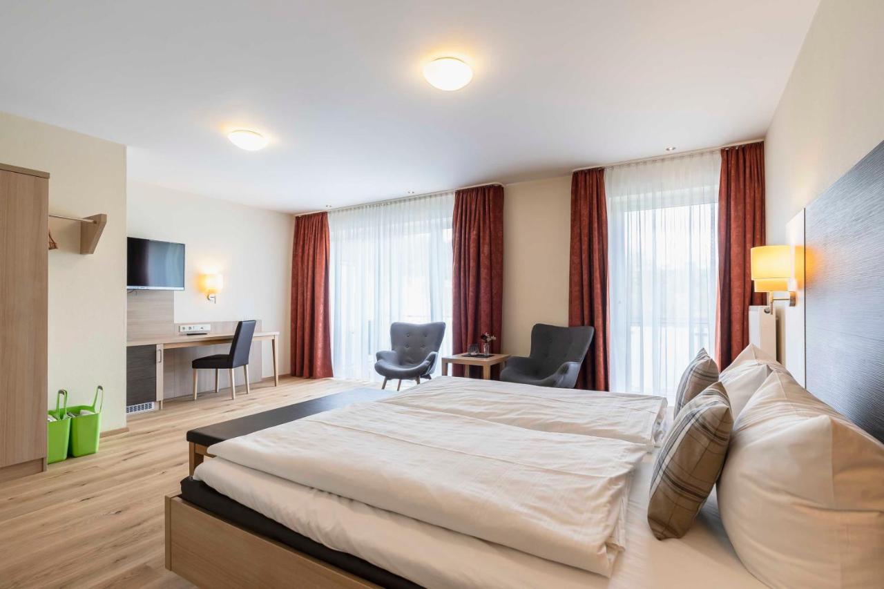 Hotel Dirsch Wellness & Spa Resort Emsing Dış mekan fotoğraf