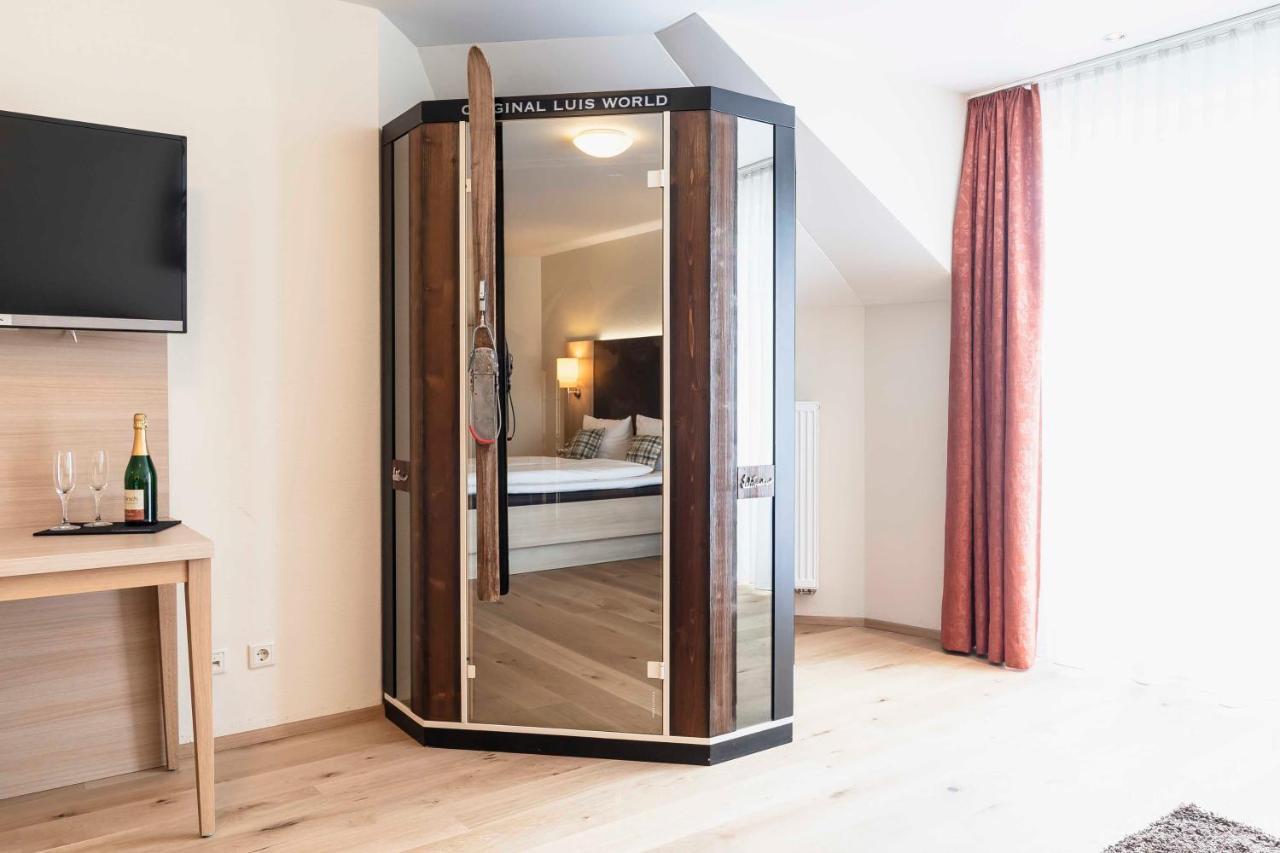 Hotel Dirsch Wellness & Spa Resort Emsing Dış mekan fotoğraf