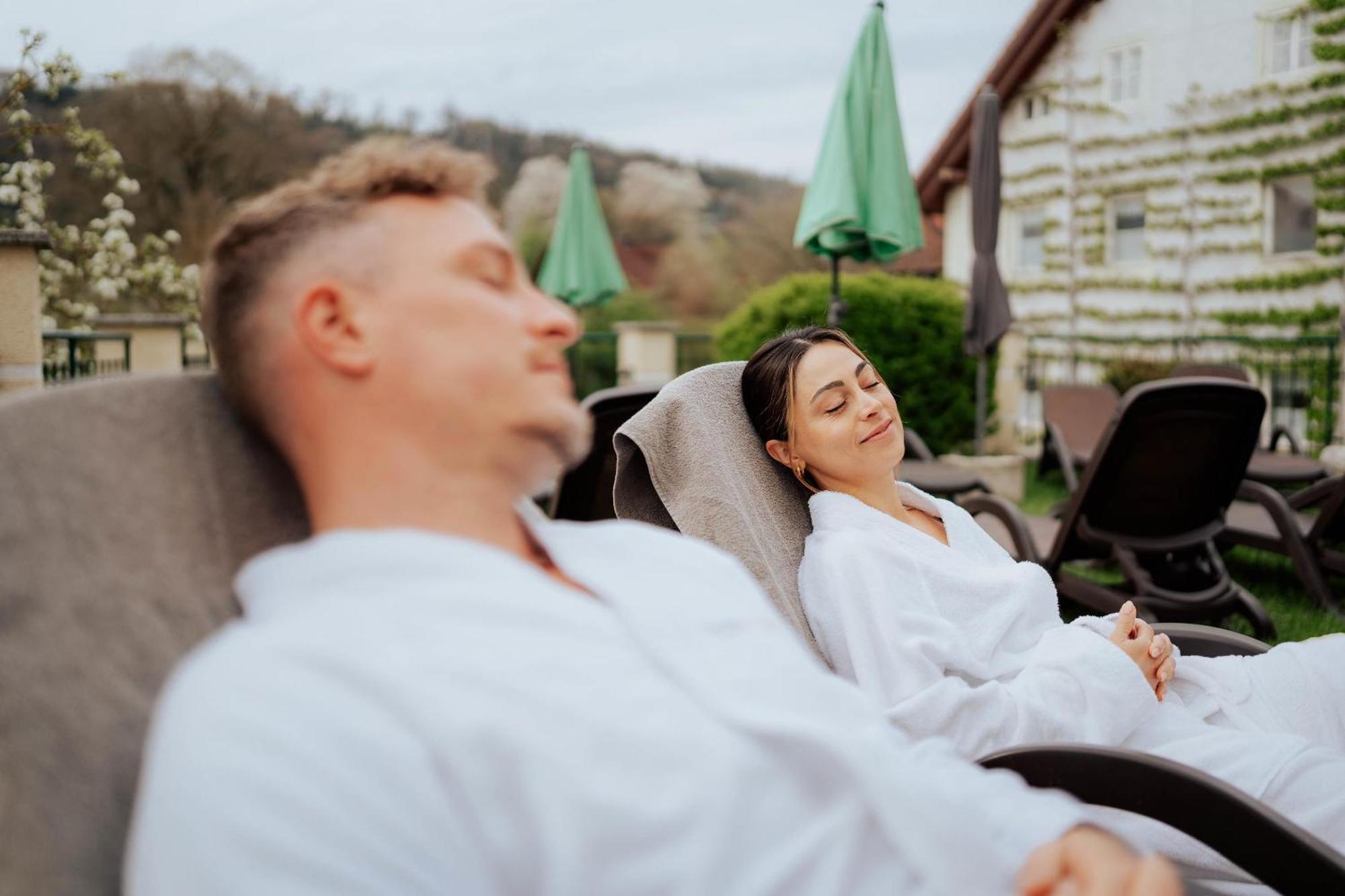 Hotel Dirsch Wellness & Spa Resort Emsing Dış mekan fotoğraf