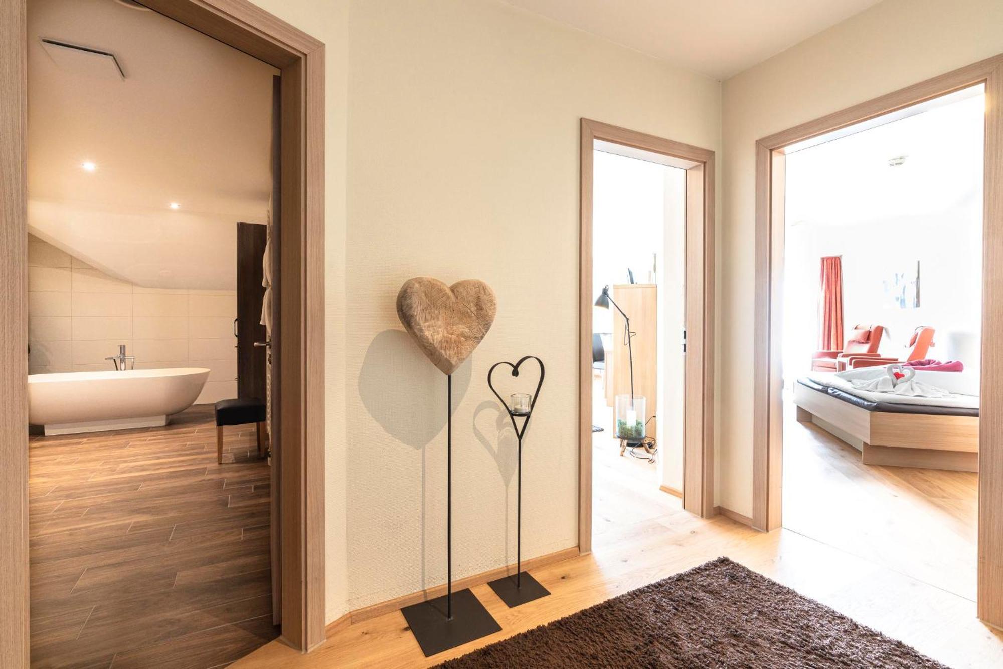 Hotel Dirsch Wellness & Spa Resort Emsing Dış mekan fotoğraf